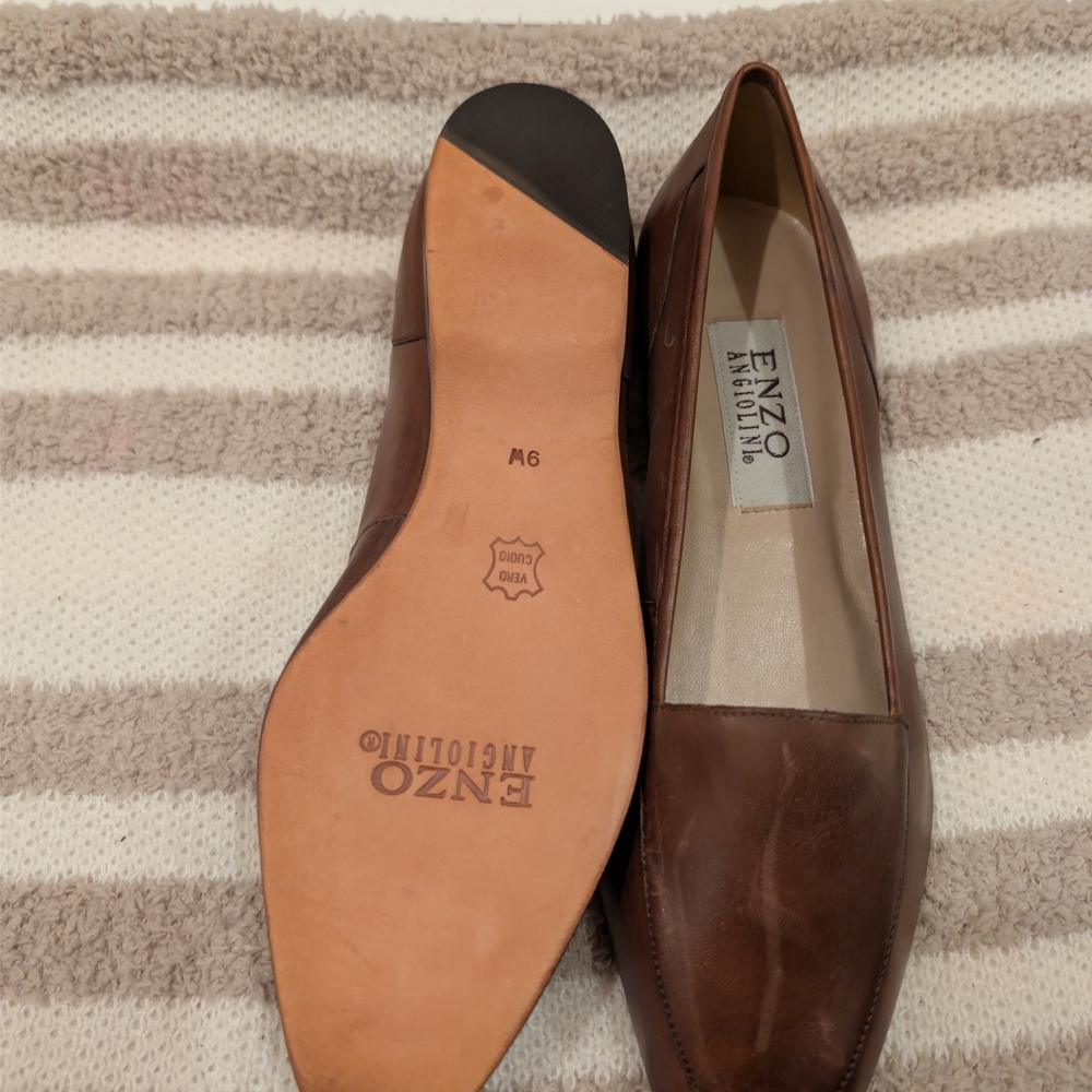 Enzo Angiolini Women's Tan Leather Loafers - Picture 2 of 3